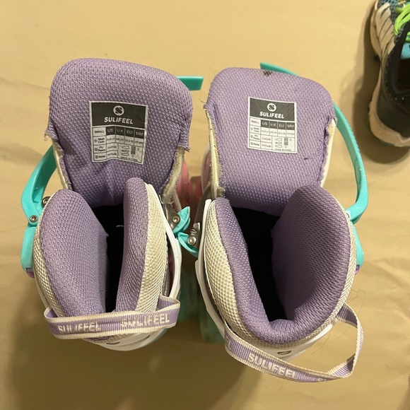 Colorful Kids Roller Skates with Rainbow Design - Picture 4 of 5